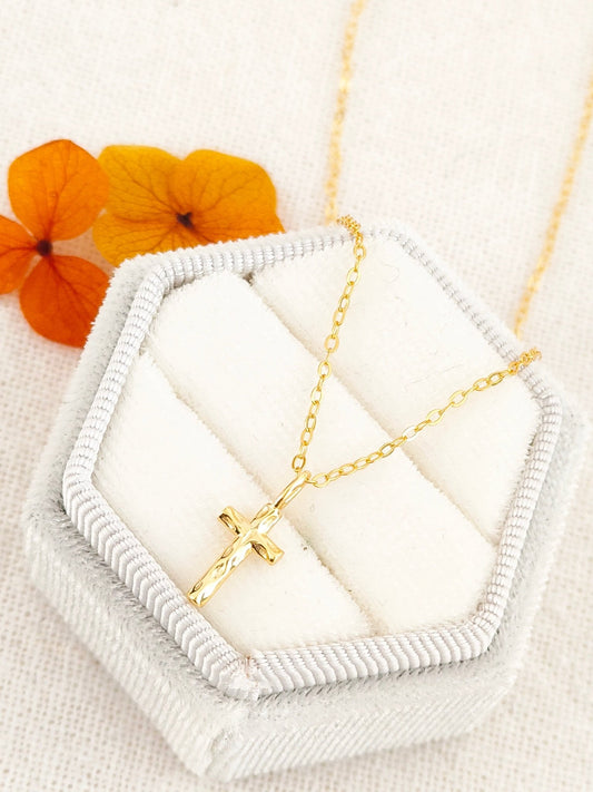 Dainty Cross Necklace - Summerdaze